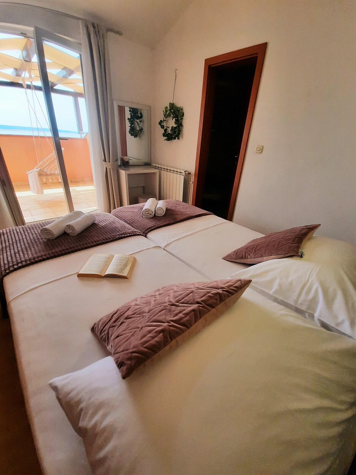 Seaview family apartment