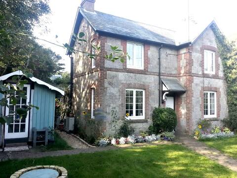 Beautiful Cottage by the Coast