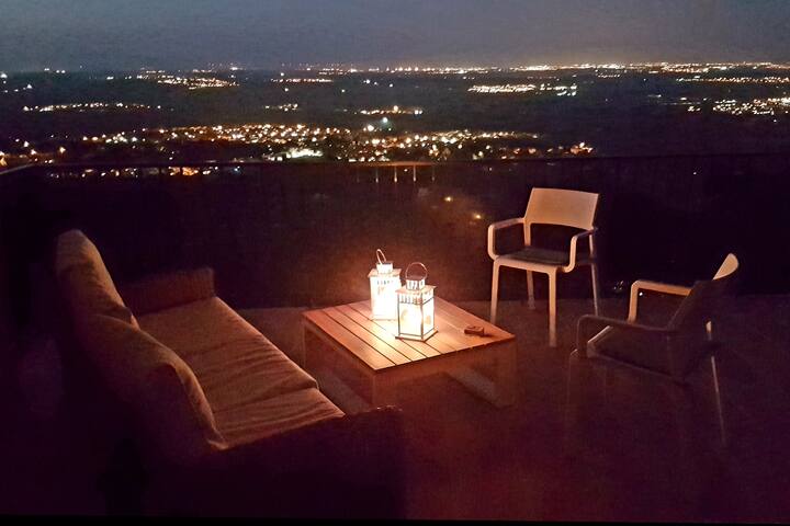 Dream view over vineyards & sea, pool, tennis