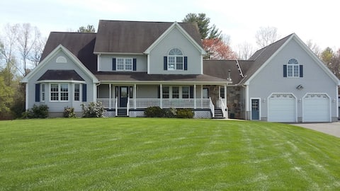 Whole place,staycation,3 bedrooms, spacious area