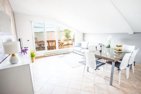 Bright attic in the center of San Remo