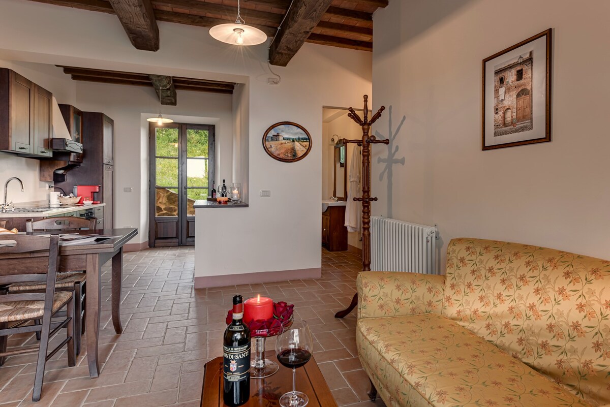 Top Airbnb: Castel Brunello - 2 doublebed rooms + terrace in Montalcino