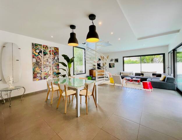 Villa californienne 160m² A-C/ Piscine/ Parking gallery image 2