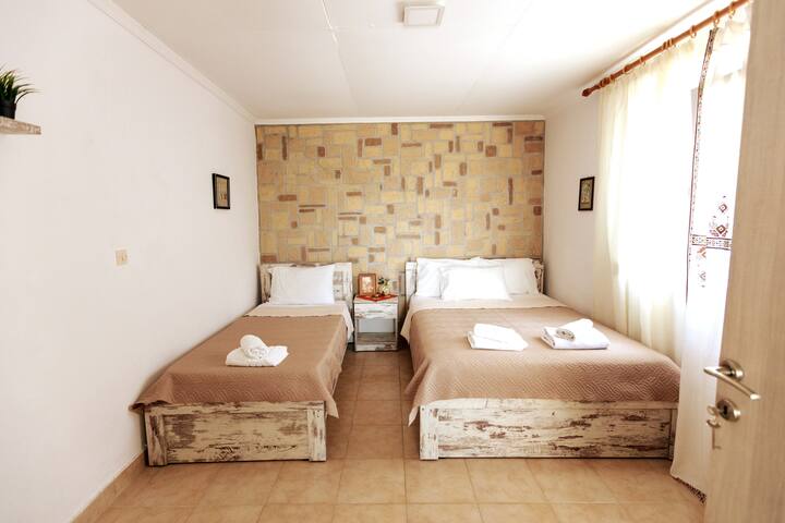 2do dormitorio con cama doble y cama individual. Nuevo 2022