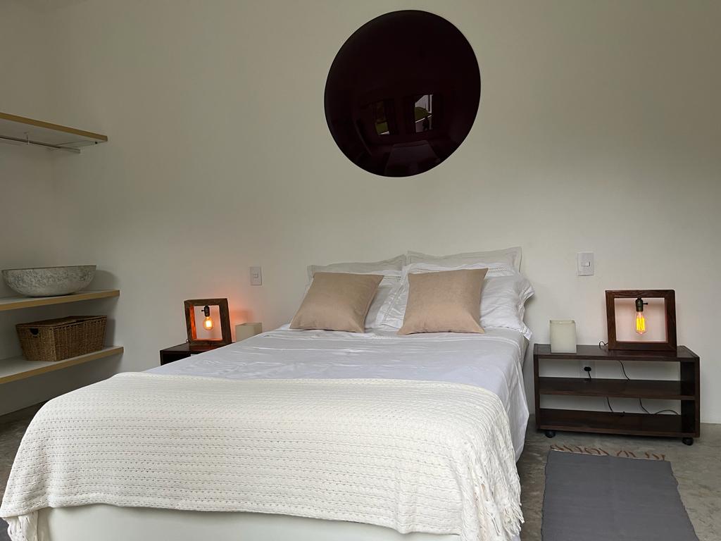 ห้อง 1 ในส่วนต่อเติม (เตียงคู่ 1 หลัง)