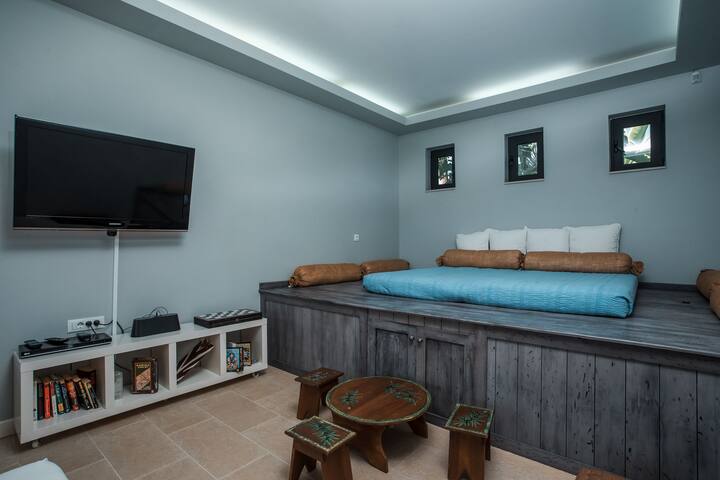 Oneiro Villa – Voted the Best Villa on the Island! gallery image 5