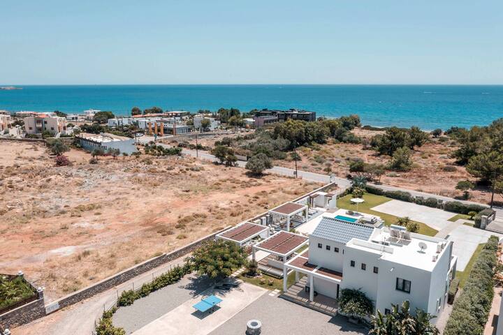 Oneiro Villa – Voted the Best Villa on the Island! gallery image 2