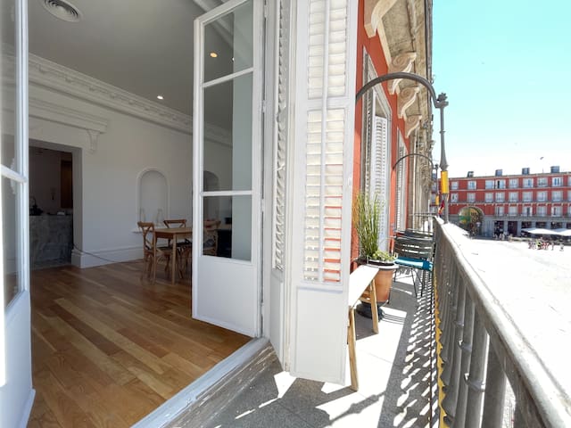 Plaza Mayor 4 Bedrooms 3 Baths Refurbished – 8pax