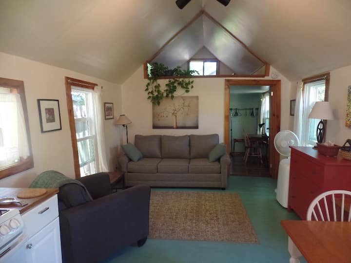 Charming Cottage In Downtown Corvallis - Corvallis, OR
