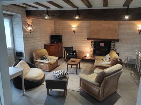 Family home,sauna-jacuzzi option, beach 6km away