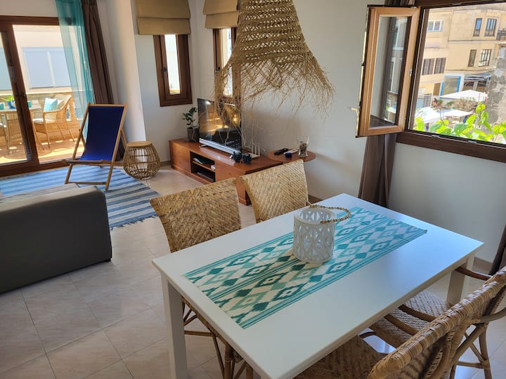 CENTRAL PENTHOUSE WITH CASTLE VIEWS