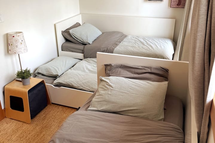 Bedroom 4 - 2 Twin + 1 Twin Pullout 