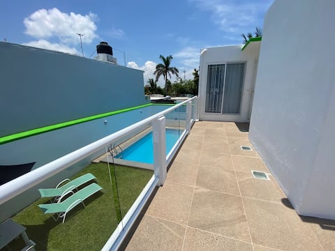 Friends and Family 4 Bed/ Private Pool