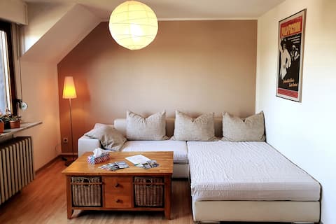 Top performing Airbnb: beautiful apartment near airport & fair Düsseldorf in Duisburg