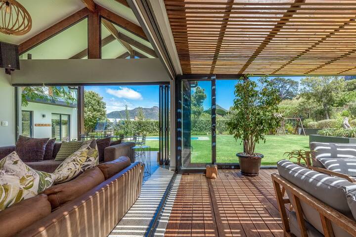 Modern family home in Hout Bay security estate gallery image 2