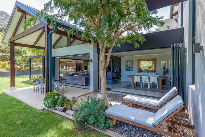 Modern family home in Hout Bay security estate gallery image 3