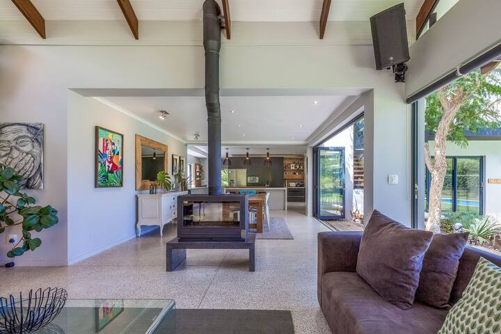 Modern family home in Hout Bay security estate gallery image 4