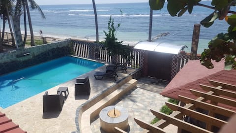 Mi Casita has 1 Family Villa facing the sea!