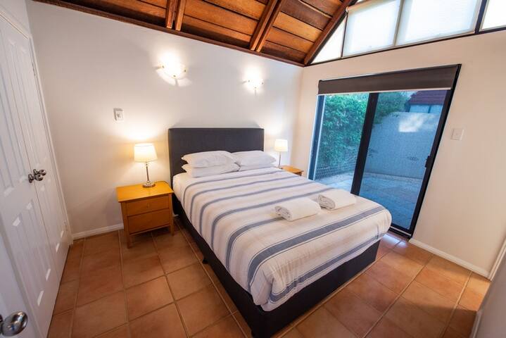 Whalers Cove Villas, Villa Eliza gallery image 4