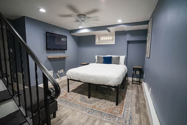 الطابق السفلي - السرير رقم3 (الملكة)