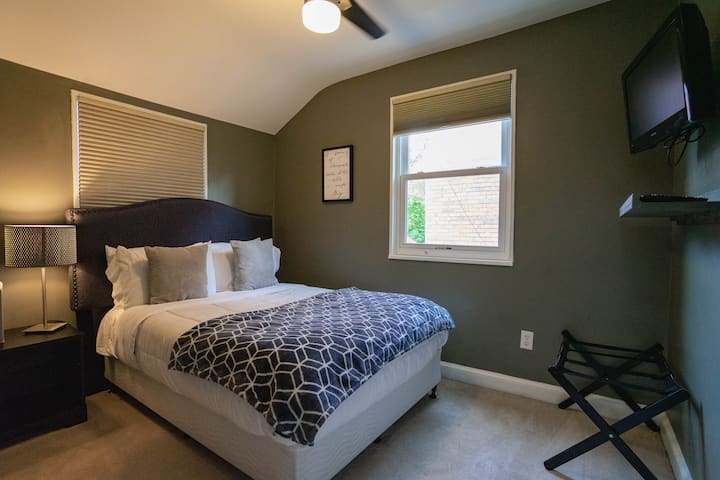 الطابق العلوي - السرير رقم2 (كامل)