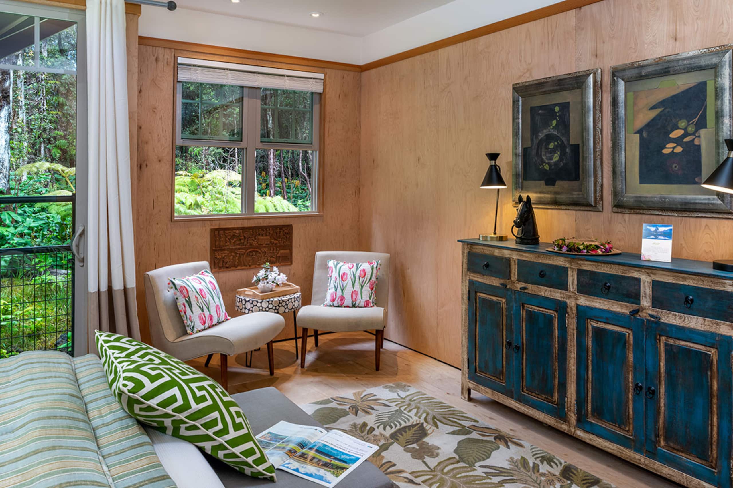 Modern Room, 1 Mile from Park - Image 2