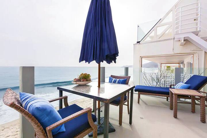 Malibu Townhouse Right on the Sand gallery image 2