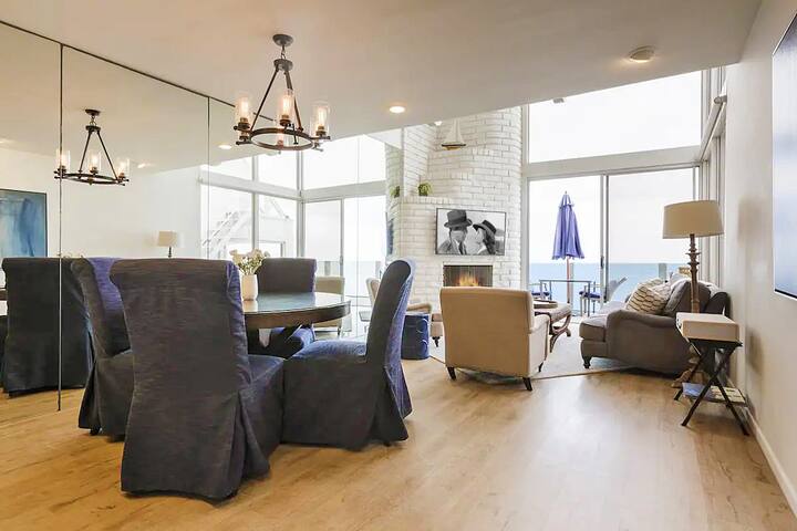 Malibu Townhouse Right on the Sand gallery image 4