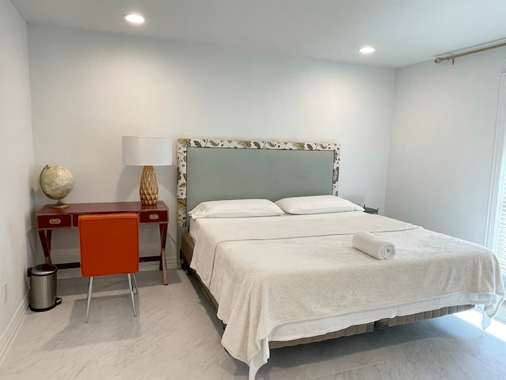 Bedroom 3 - King Size Bed with Study/Working Table/Space