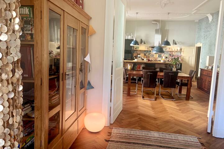 gemütliche Altbauwohnung / Cozy Flat in Friedenau gallery image 2