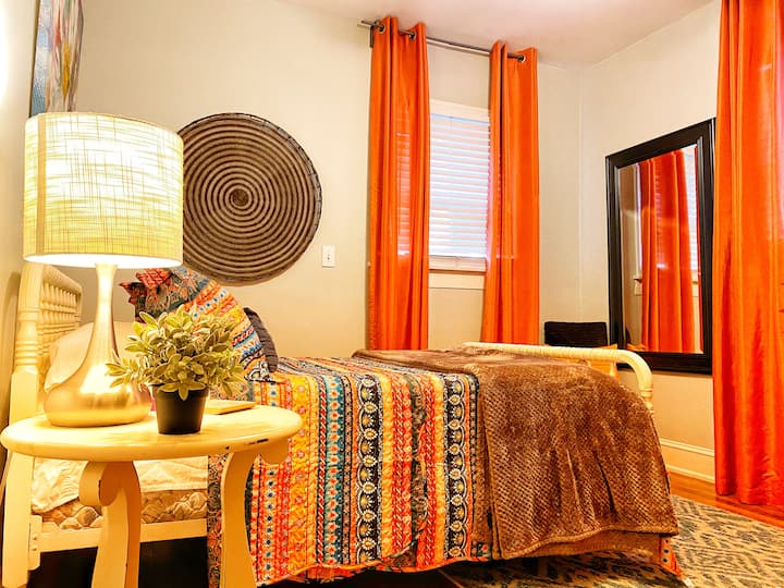 Dhomë gjumi me dy krevate të plotë