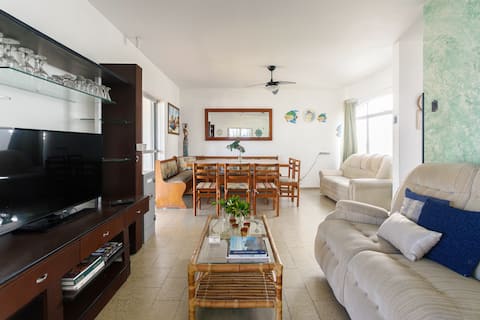 Successful Airbnb property: Sabiás House, volleyball, billiards, foosball, ping-pong in Guaratuba