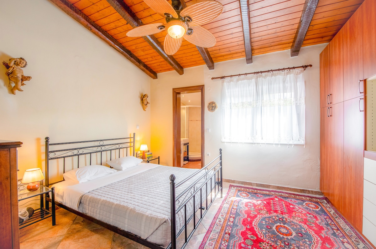 Голяма спалня