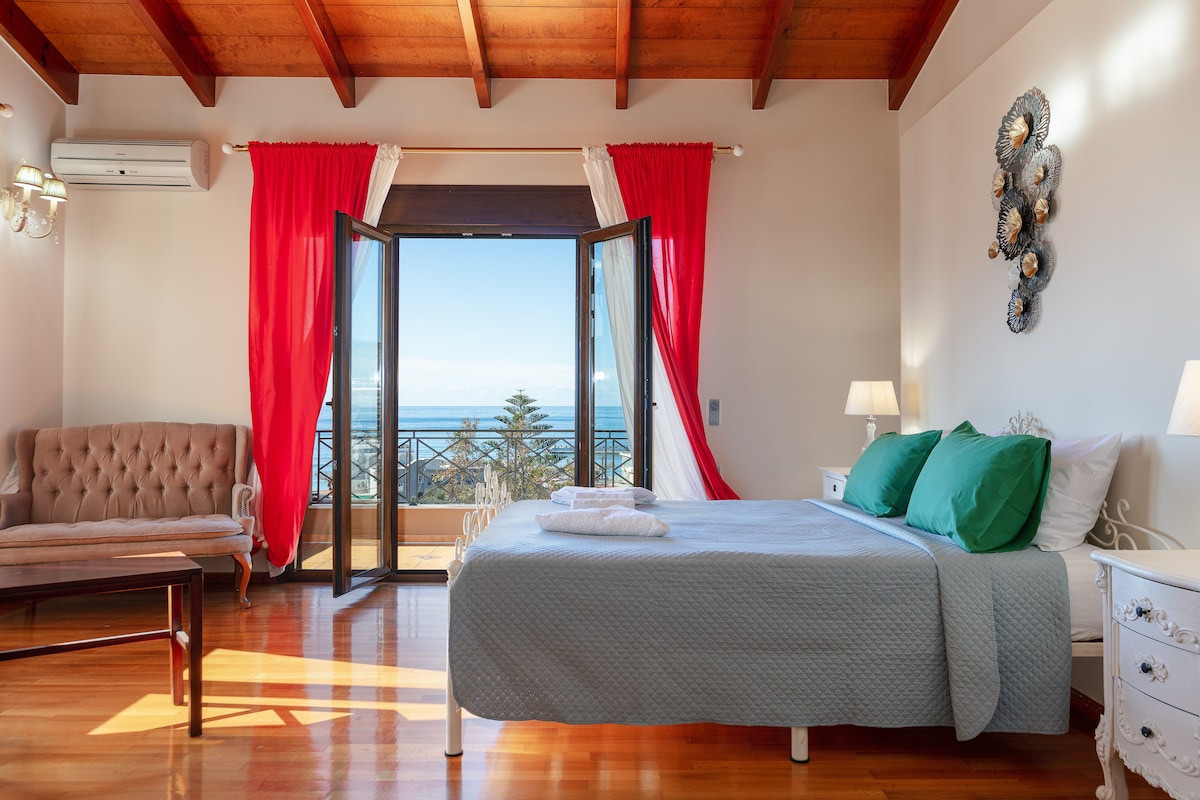 Amplio dormitorio doble con acceso directo al balcón.
