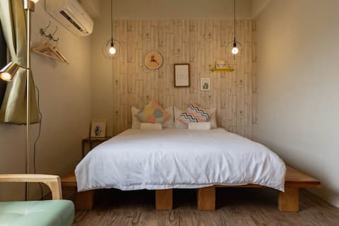 double/twin bed- Run of house for 2/ private bath