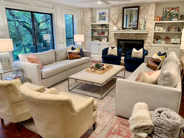 Home Close to Downtown ATX with a Pool!