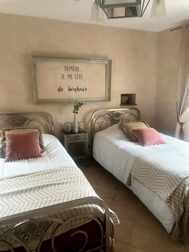 საძინებელი 2