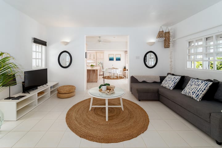 Ground Floor Lounge