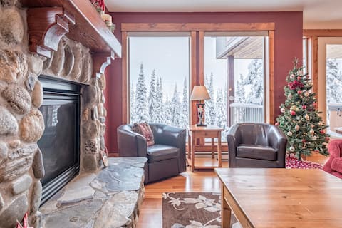 Executive home, BBQ, laundry, Summer Hot tub open