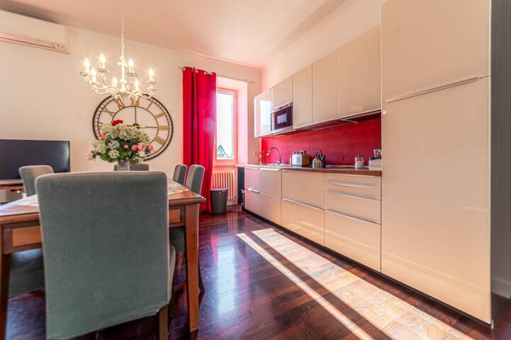 Moma Domus gallery image 5