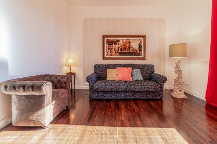 Moma Domus gallery image 2