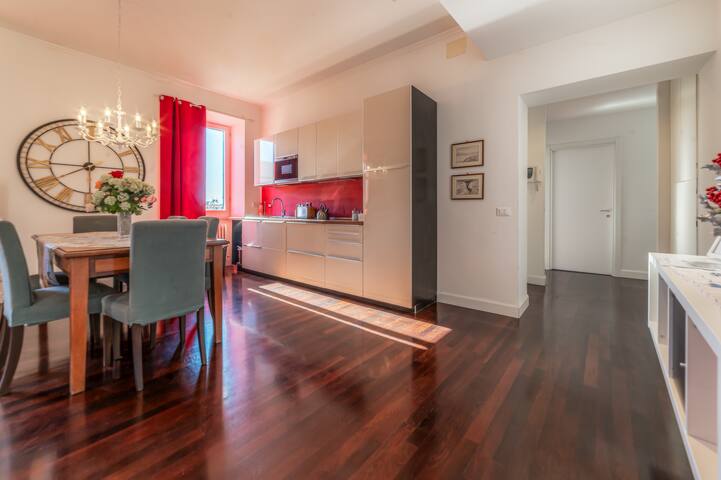 Moma Domus gallery image 3