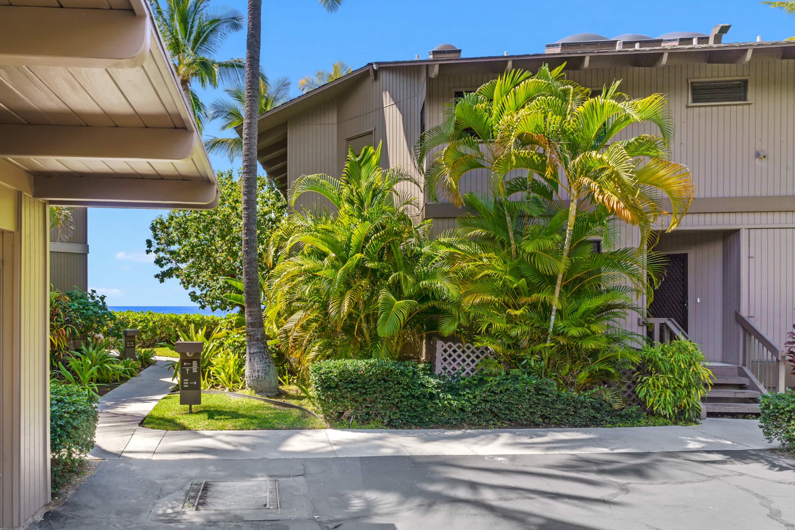 Condo in KAILUA-KONA · ★4.7 · 2 bedrooms · 3 beds · 2 baths - Image 37