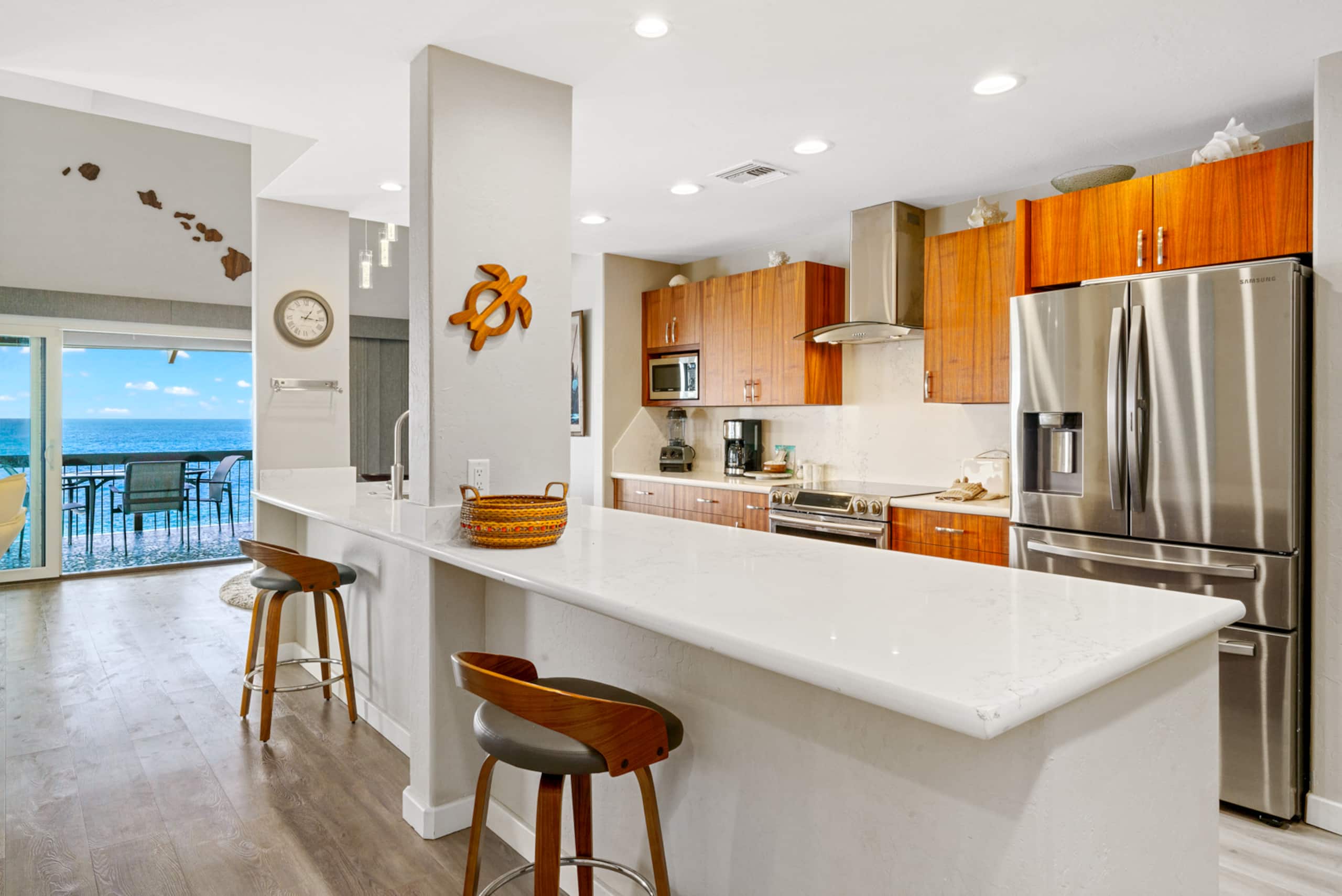 Condo in KAILUA-KONA · ★4.7 · 2 bedrooms · 3 beds · 2 baths - Image 8
