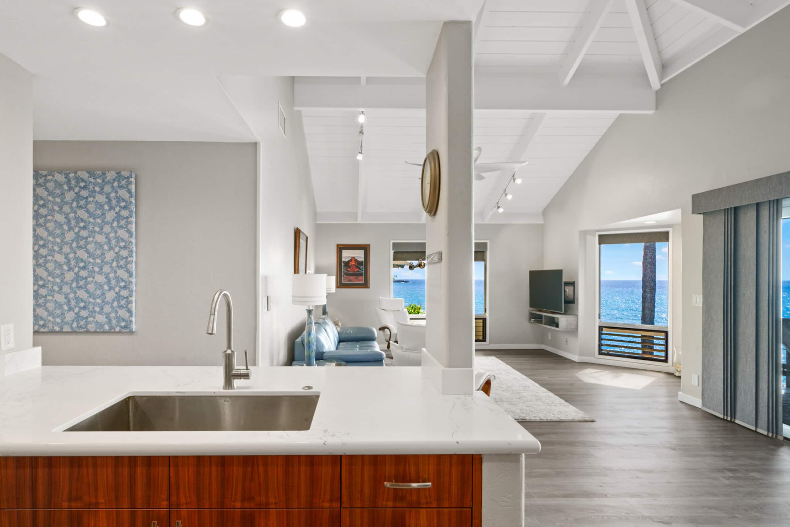 Condo in KAILUA-KONA · ★4.7 · 2 bedrooms · 3 beds · 2 baths - Image 14