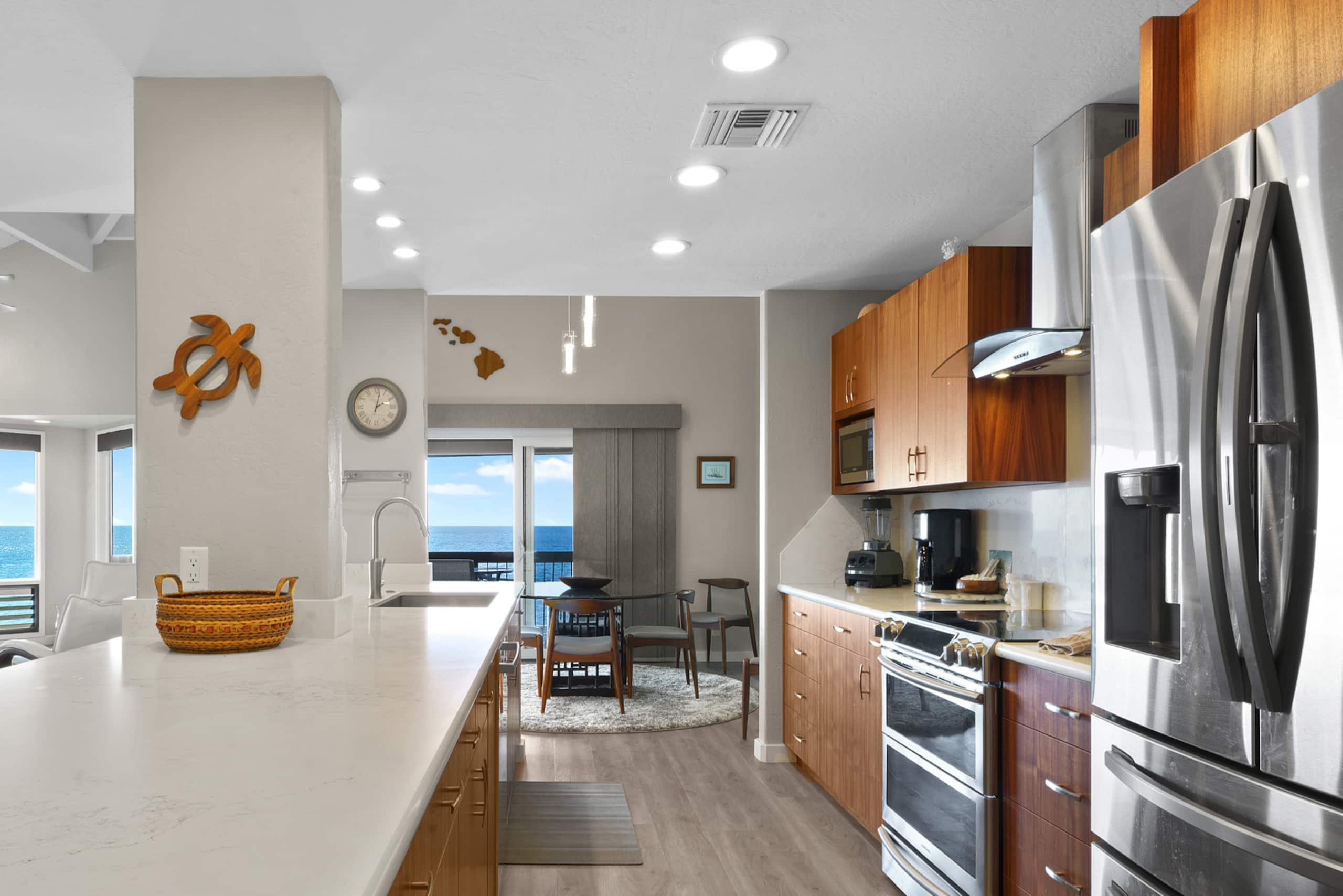 Condo in KAILUA-KONA · ★4.7 · 2 bedrooms · 3 beds · 2 baths - Image 9