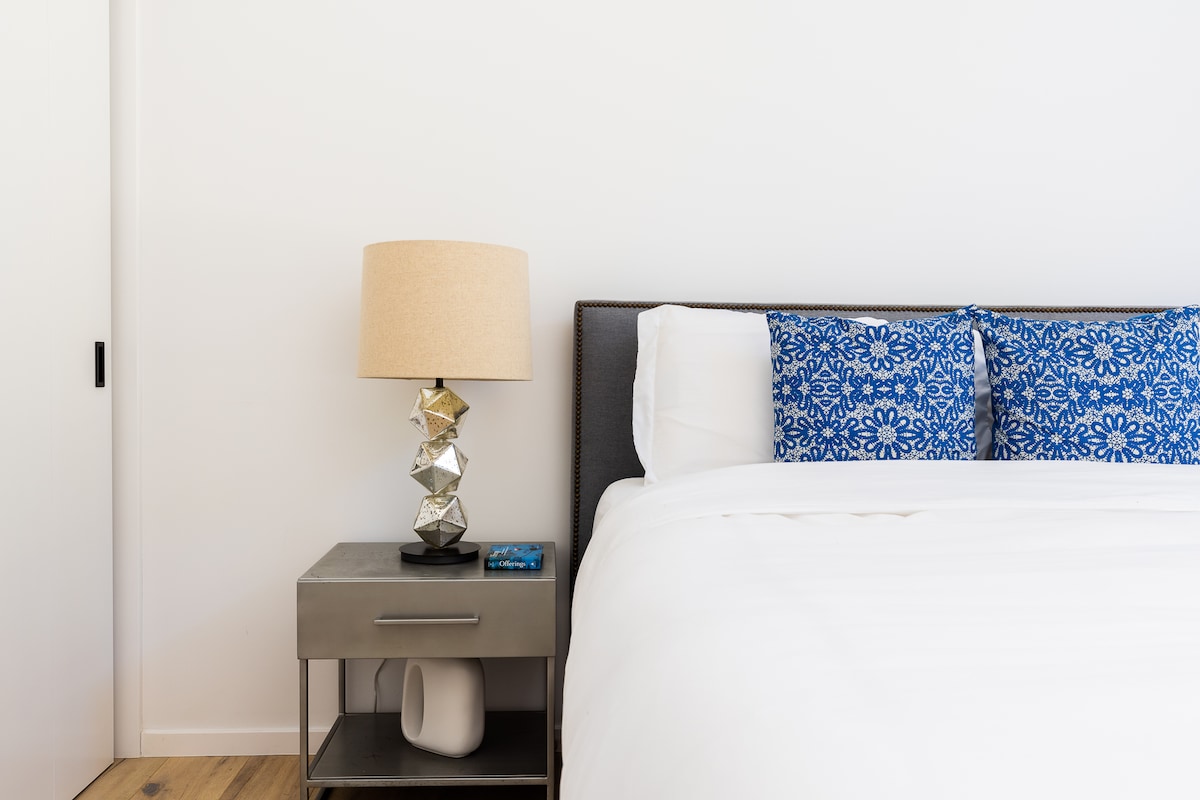 Rami paletė ir Kalifornijos spintos.