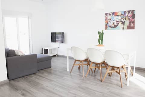 Anuncio de Airbnb popular: 550m from boulevard/beach & 3 km to Malaga centre en Girón