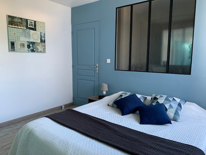 סוויטה ראשית עם נוף לבריכה