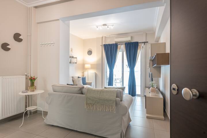 A modern apartment 200m away from Acropolis! gallery image 2